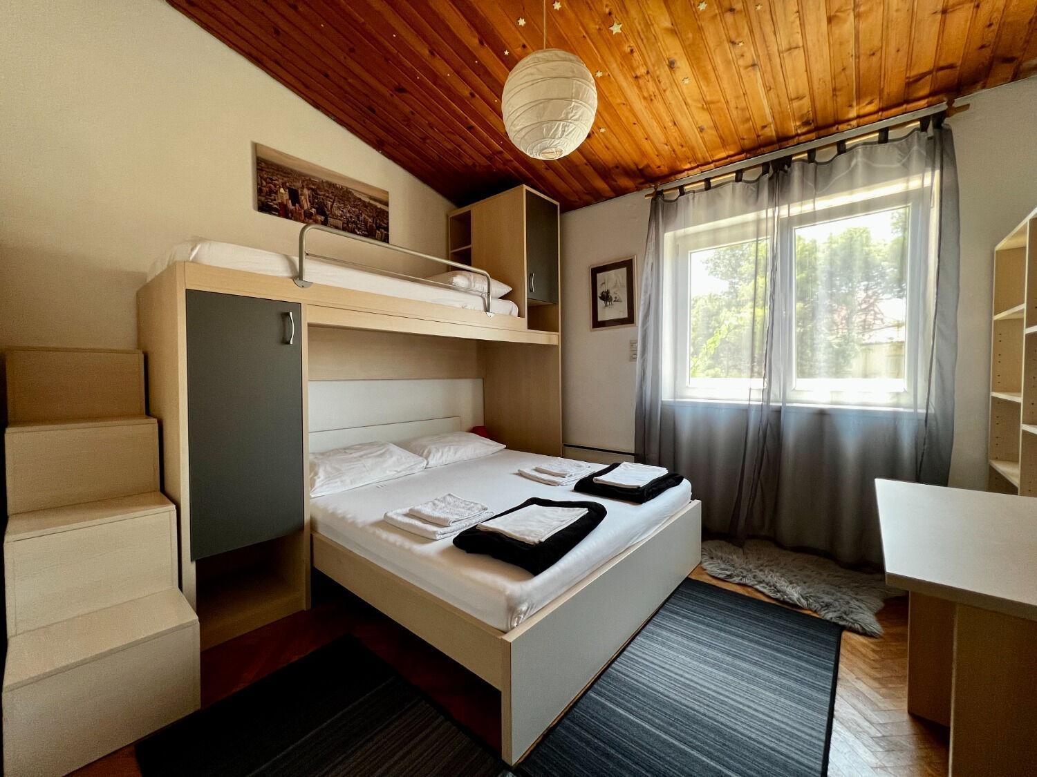 Apartment Denis - Great Location & Large Terrace Макарска Экстерьер фото