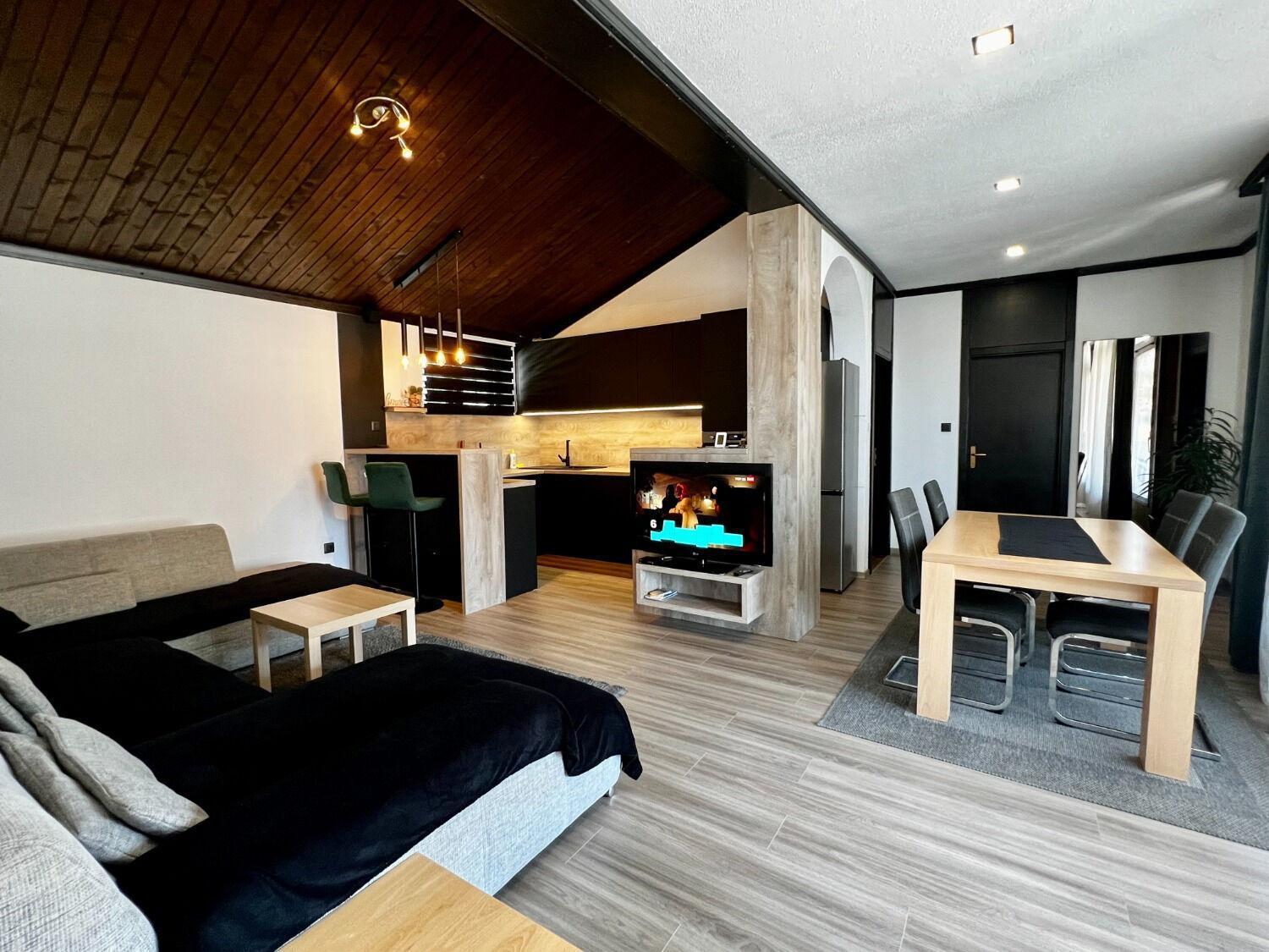 Apartment Denis - Great Location & Large Terrace Макарска Экстерьер фото